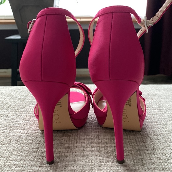 Barbie Pink platform dress sandals - Picture 4 of 7